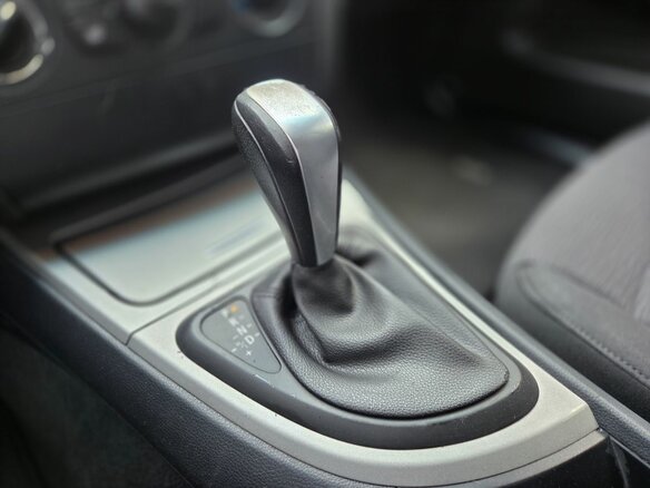 2009 BMW 1 серии 116i I (E81/E82/E87/E88) Рестайлинг, чёрный - вид 17