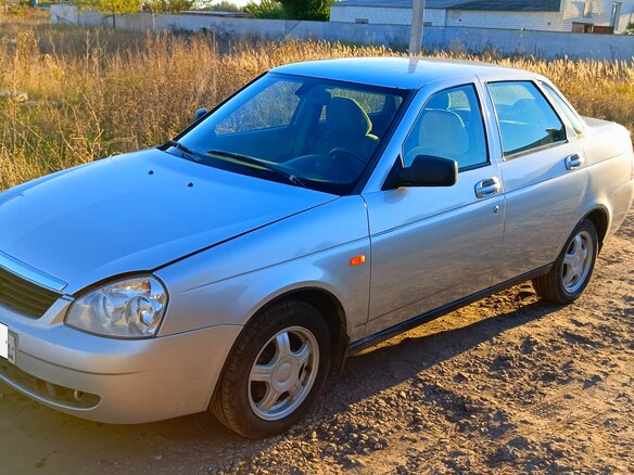 2010 Lada (ВАЗ) Priora I, серебристый, 360000 рублей - вид 1
