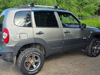 2013 Chevrolet Niva I Рестайлинг, серый, 450000 рублей, вид 5