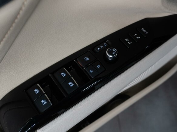 2021 Toyota Camry VIII (XV70), белый, 2949000 рублей - вид 18