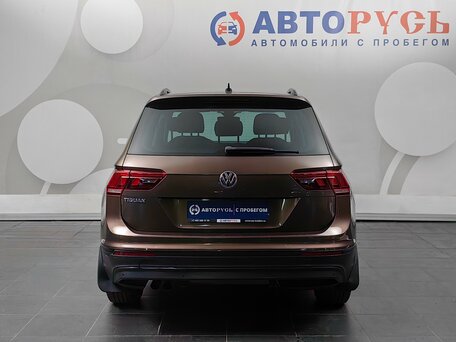 2019 Volkswagen Tiguan II, коричневый, 1689000 рублей, вид 4