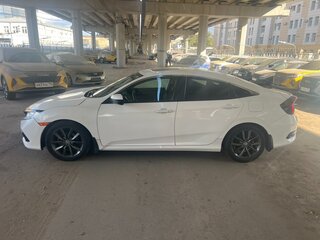 2019 Honda Civic X Рестайлинг, белый, 1350000 рублей, вид 5