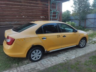 2016 Skoda Rapid I, жёлтый, 335000 рублей, вид 4