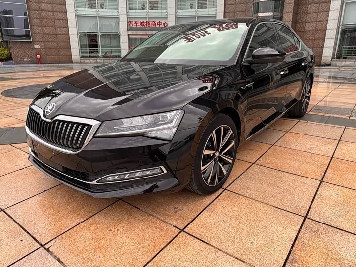 Открыть фотографии: Skoda Superb III Рестайлинг