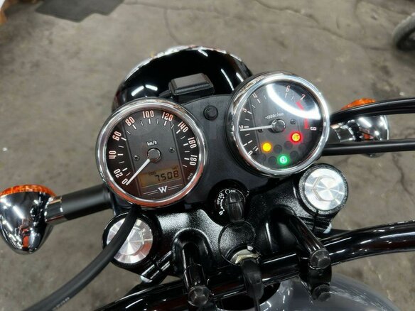 2022 Kawasaki W 800, серый, 850000 рублей - вид 32