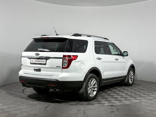 2014 Ford Explorer V, белый, 1828900 рублей, вид 5