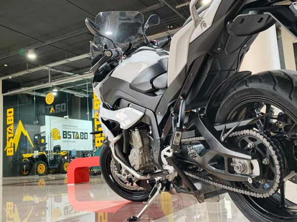 2016 BMW S 1000 XR, белый - вид 9