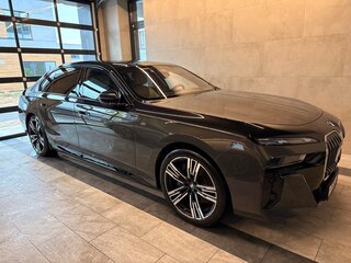 2023 BMW i7 xDrive60 I (G70), серый, 13900000 рублей, вид 4
