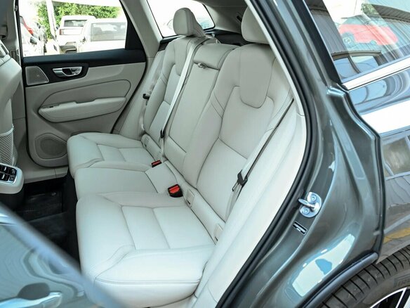 2025 Volvo XC60 II Рестайлинг 2, синий, 5790000 рублей - вид 17
