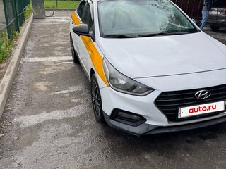 2017 Hyundai Solaris II, белый, 740000 рублей, вид 3