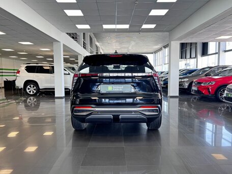 2024 Geely Atlas II, чёрный, 2895000 рублей, вид 4