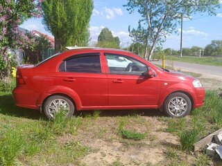 2011 Chevrolet Aveo I Рестайлинг, красный, 430000 рублей, вид 3
