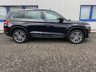 2023 Skoda Kodiaq I Рестайлинг, чёрный, 4183000 рублей, вид 3