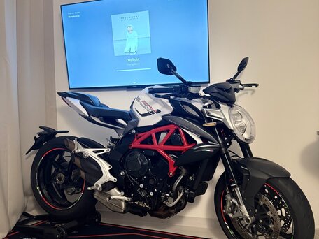 2016 MV Agusta Brutale 800, белый, 685000 рублей, вид 1