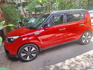 2017 Kia Soul II Рестайлинг, красный, 1700000 рублей, вид 4