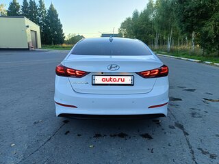 2017 Hyundai Elantra VI (AD), белый, 1150000 рублей, вид 3