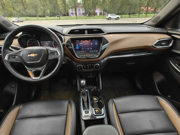 2021 Chevrolet TrailBlazer III, коричневый, 1950000 рублей - вид 9