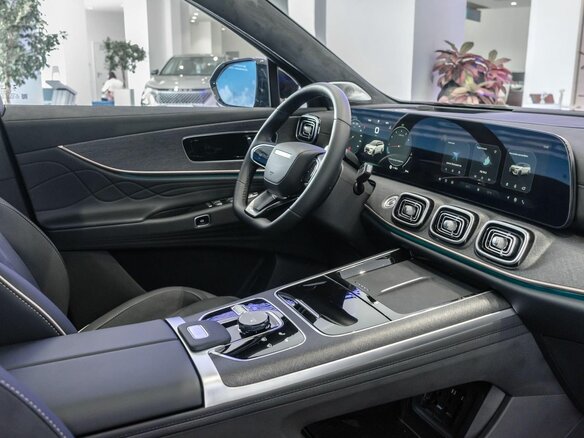 2026 Jaecoo J8, чёрный, 4645000 рублей - вид 17
