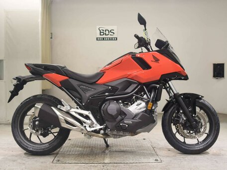 2026 Honda NC 750X, красный, 1477000 рублей, вид 2