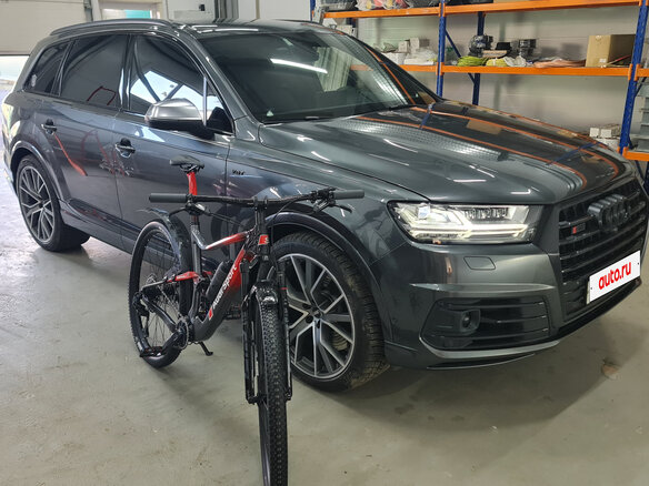 2016 Audi SQ7 I (4M), серый, 8050000 рублей - вид 16