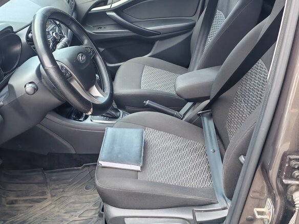 2021 Lada (ВАЗ) Vesta SW I, коричневый, 1400000 рублей - вид 6