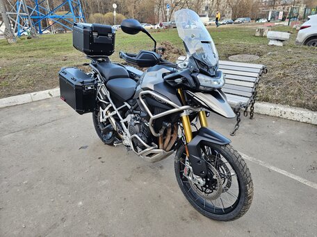 2024 Triumph Tiger 1200, золотистый, 2750000 рублей, вид 2