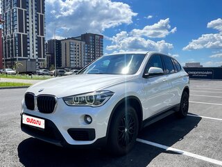 2018 BMW X1 18i sDrive II (F48), белый, 1800000 рублей, вид 1