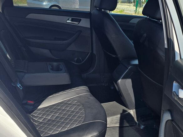 2019 Hyundai Sonata VII (LF) Рестайлинг, белый, 1315000 рублей - вид 13
