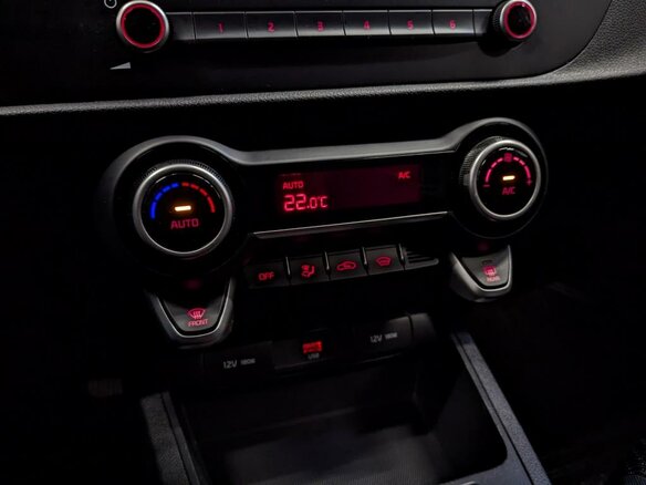 2021 Kia Rio X IV Рестайлинг, чёрный, 1895000 рублей - вид 25