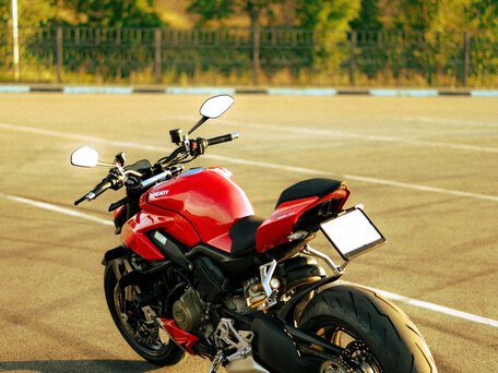 2022 Ducati Streetfighter V4, красный, 2120000 рублей, вид 5