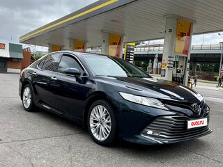 2019 Toyota Camry VIII (XV70), синий, 2590000 рублей, вид 1
