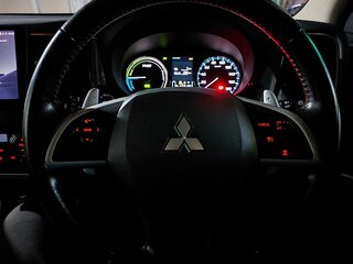 2014 Mitsubishi Outlander PHEV III Рестайлинг, серый, 1750000 рублей, вид 3