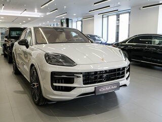 2026 Porsche Cayenne Coupé III Рестайлинг, серый, 19690000 рублей, вид 4