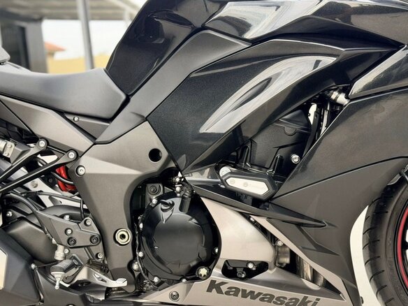 2018 Kawasaki Ninja 1000, чёрный, 1170000 рублей - вид 12