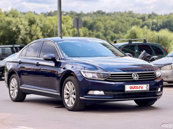 2015 Volkswagen Passat B8, синий - вид 3