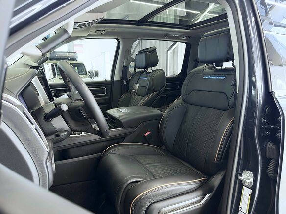 2026 Ram 1500 Crew Cab V Рестайлинг, синий, 10363129 рублей - вид 13