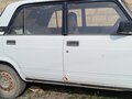 1999 Lada (ВАЗ) 2107, белый, 70000 рублей - вид 4