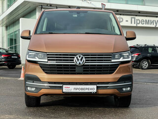 2020 Volkswagen Multivan T6 Рестайлинг, коричневый, 5599000 рублей, вид 2