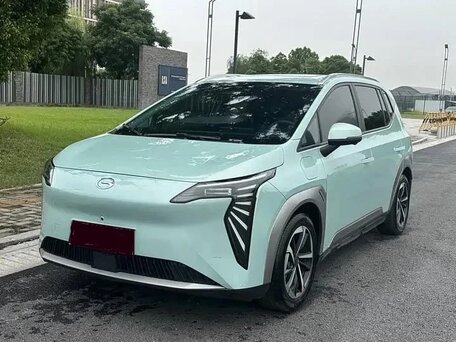 2024 Aion Y Plus 61.7 kWh, зелёный, 1670000 рублей, вид 1