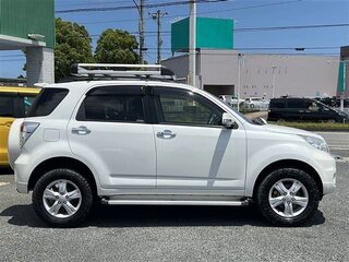 2016 Toyota Rush I, белый, 1083000 рублей, вид 2