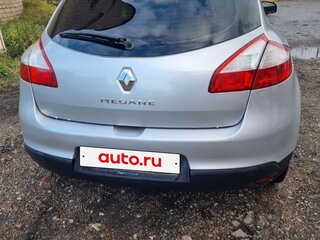 2011 Renault Megane III, серебристый, 570000 рублей, вид 2