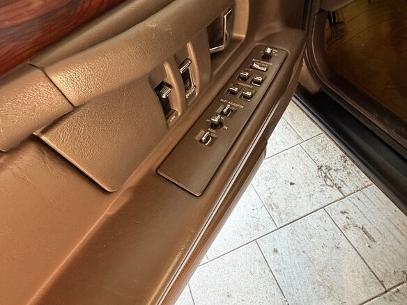 1994 Cadillac DeVille VII, белый, 1200000 рублей - вид 4