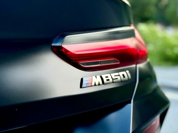 2021 BMW 8 серии M850i xDrive II (G14/G15/G16), чёрный, 8000000 рублей - вид 37