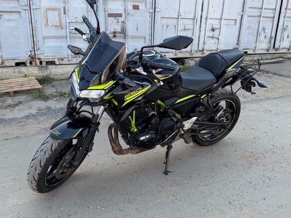 2020 Kawasaki Z 650, чёрный, 599000 рублей
