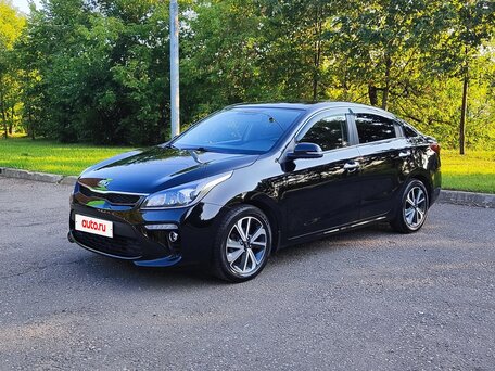 2018 Kia Rio IV, чёрный, 1430000 рублей, вид 1