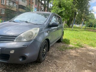 2010 Nissan Note I Рестайлинг, серый, 450000 рублей, вид 1
