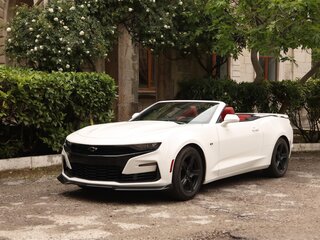 2020 Chevrolet Camaro VI Рестайлинг, белый, 3800000 рублей, вид 2