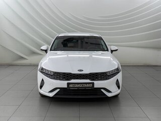 2021 Kia K5 III, белый, 1648000 рублей, вид 2
