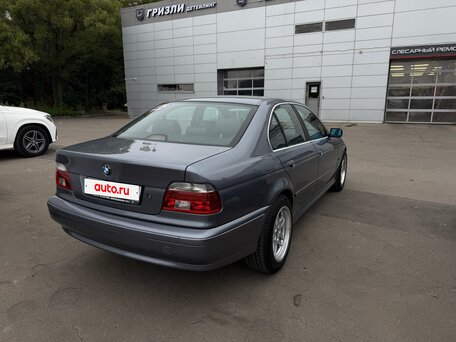 2002 BMW 5 серии 525i IV (E39) Рестайлинг, синий, 880000 рублей, вид 5