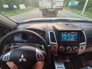 2011 Mitsubishi Pajero Sport II, серебристый, 2000000 рублей, вид 3